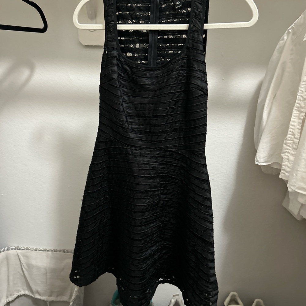 Elegant Black Sleeveless Dress